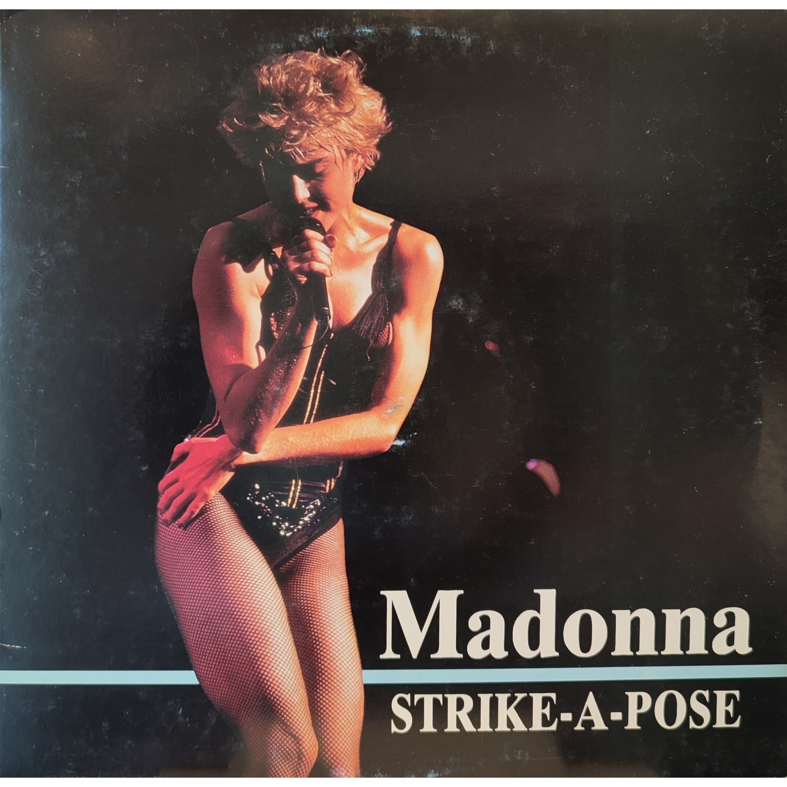 Madonna - Strike-a-pose Madonna - Strike-a-pose